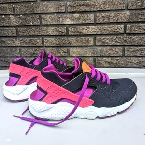 Nike Huarache 🩷💜🖤 women's 6.5